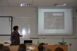 Fotodokumentace-Přednáška-Polarografie a její využit_í ve fyzice a chemii3A.jpg
